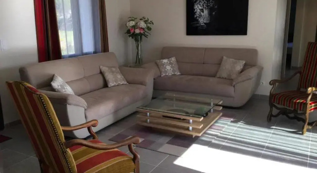 Вилла charming family house with pool located at Lisle sur la sorgue - sleeps 8