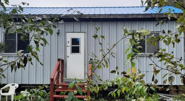 Номер Standard Blue River Campgrounds & Cabin-public washroom