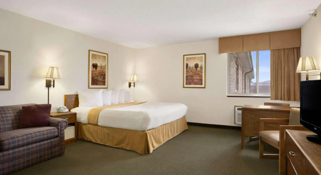 Двухместный люкс Days Inn by Wyndham Rapid City
