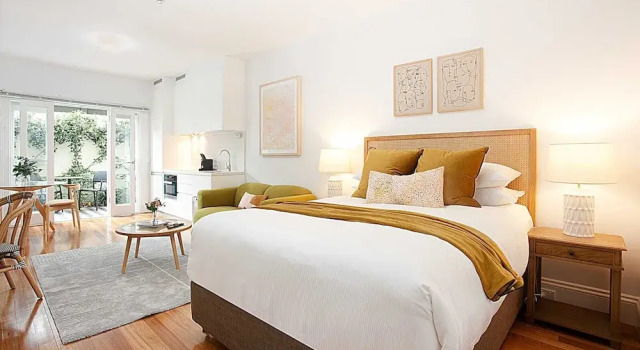 Leafy and Tranquil Inner West Studio Apartment, Забронировать Апартаменты/квартира Сидней Sydney Region