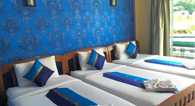 Трёхместный номер Standard с балконом Phi Phi Maiyada Resort