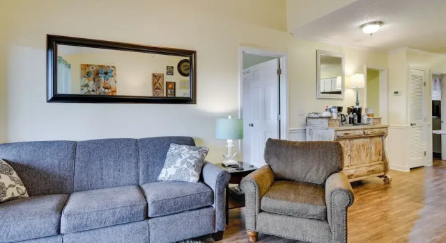 Апартаменты с 2 комнатами с балконом Branson Condo w/ Views - Near Silver Dollar City!