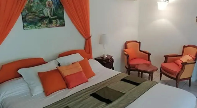 Люкс Deluxe HOTEL LA COGNETTE A 25 Kilomètres de Châteauroux et 30 Kilomètres de Bourges