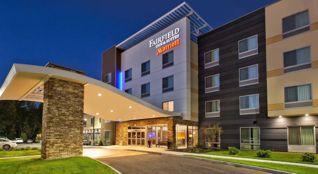 Fairfield Inn & Suites by Marriott Plattsburgh, Réserver Hôtel Plattsburgh Lac Champlain