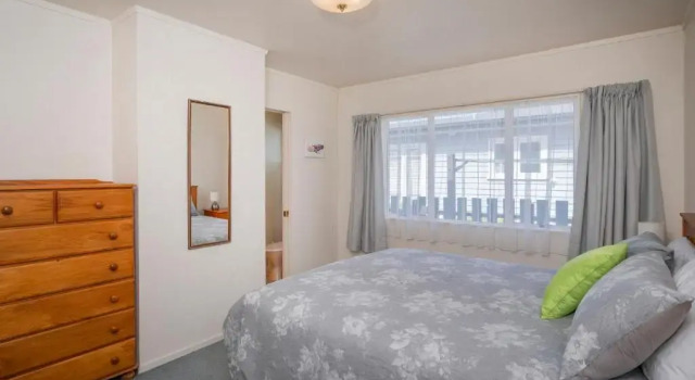 The Bach - Whangamata Holiday Home