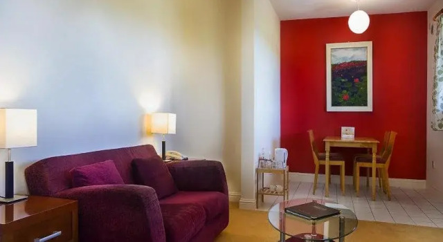 Tina's Lough Allen, Buchen Sie Hotel Rossinver Irland