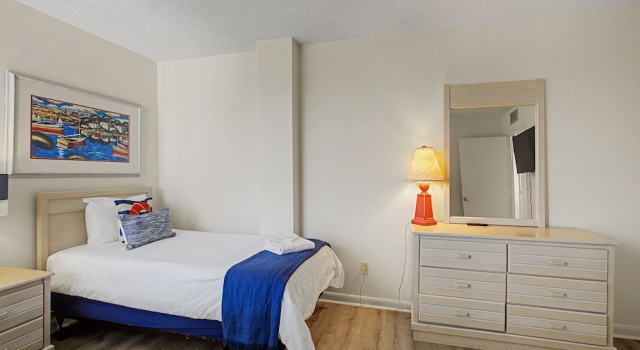 893 Ketch Court at The Sea Pines Resort, Забронировать Курортный отель Отели Хилтон-Хед-Айленд с парковкой, рядом с Stan Smith Tennis Academy, Парковка