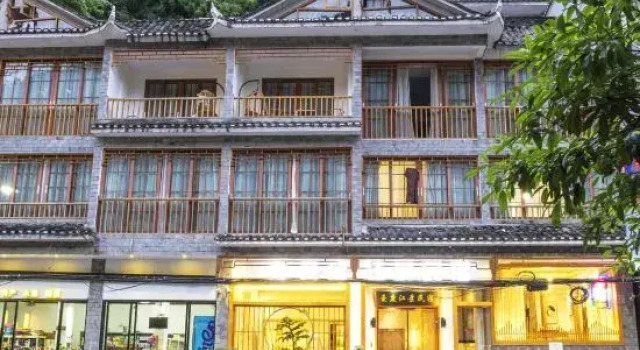 Phoenix Menghua River View Homestay (Phoenix Ancient City Branch), Book Hotel Billige hoteller i Xiangxi