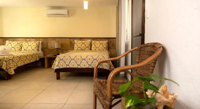 Четырёхместный номер Standard Цокольный этаж Hotel Amar Inn