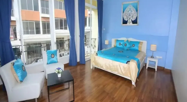 Двухместный номер Deluxe с балконом Villa Tona Phuket