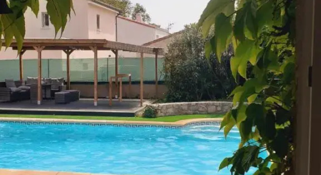 superbe grand studio tout confort avec exterieur