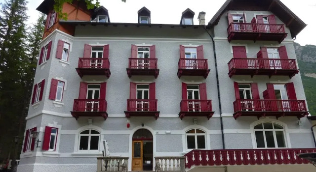 Croda Rossa Hotel