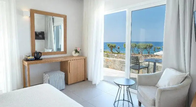 Двухместный номер Standard с балконом и seafront Maritimo Beach Hotel