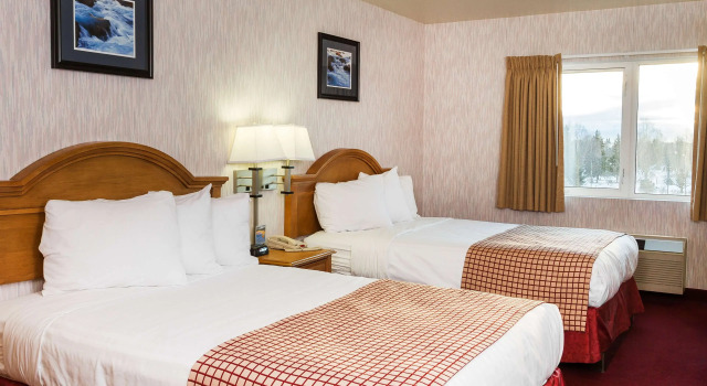 Четырёхместный номер Standard GuestHouse Anchorage Inn