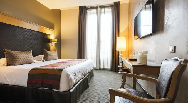 Номер Premier Plaza Madeleine & Spa