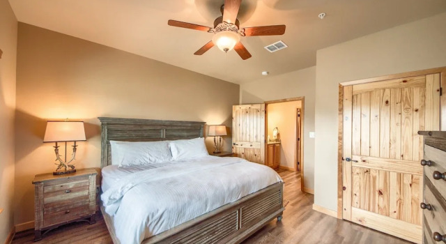 Номер Standard с 2 комнатами Old Mills Resort OM A11 2 Bedroom Condo by RedAwning