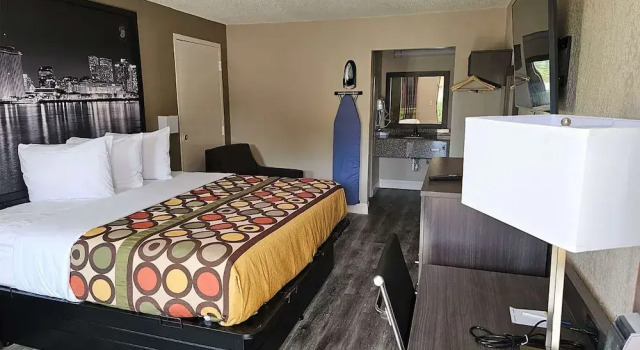 Номер Deluxe Super 8 by Wyndham Metairie