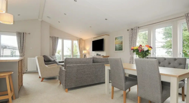 Lodge 59 at Riviera Bay Coastal Retreat, Prenota Hotel Brixham Devon, vicino a Mansands
