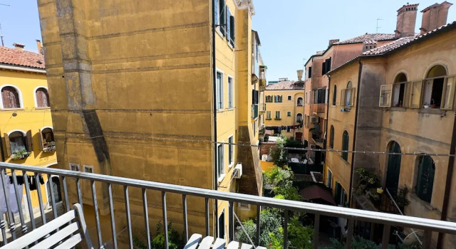 Appartamento a Cannaregio by Ca-sa Check, Забронировать Апартаменты/квартира Каннареджо Венеция