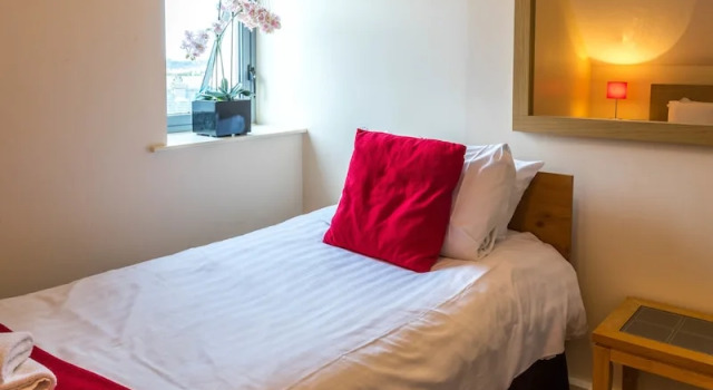 Четырёхместный номер Standard The Courtyard Apartments