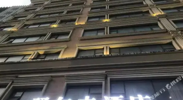 Yierf Hotel (Shenzhen Bantian Wuhe subway station store)