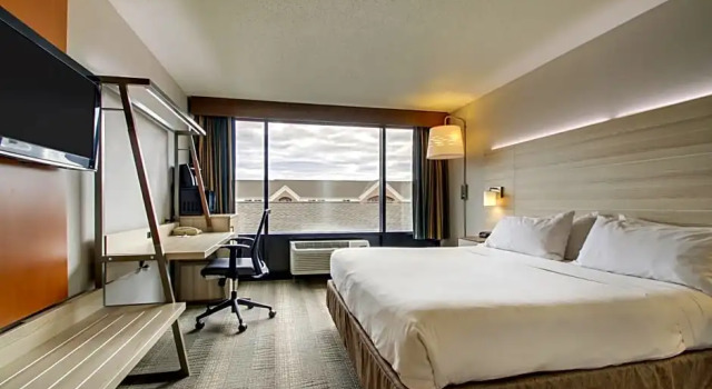 Номер Deluxe Holiday Inn Express Milwaukee North Brown Deer/Mequon by IHG