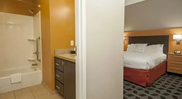 Четырёхместный люкс с 2 комнатами TownePlace Suites by Marriott Baton Rouge Gonzales