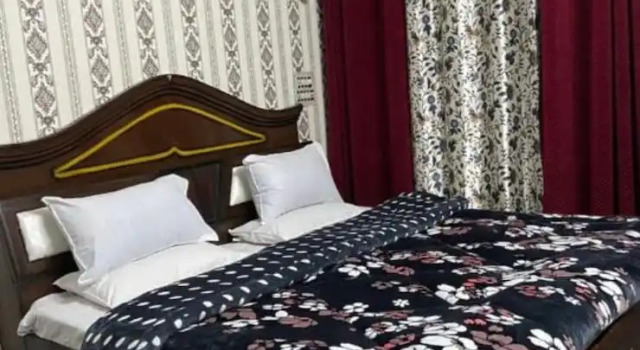 Двухместный номер Deluxe Goroomgo Ameera Srinagar