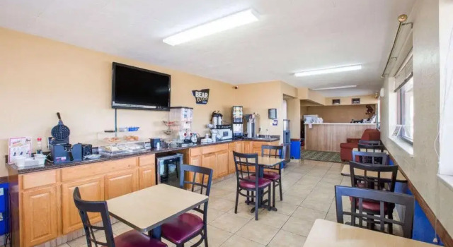 Standard Vierer Zimmer Frontier Inn