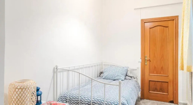 Cisneros Flat, Забронировать Апартаменты/квартира Сьютат Белла Валенсия, рядом с Archdiocese of Valencia