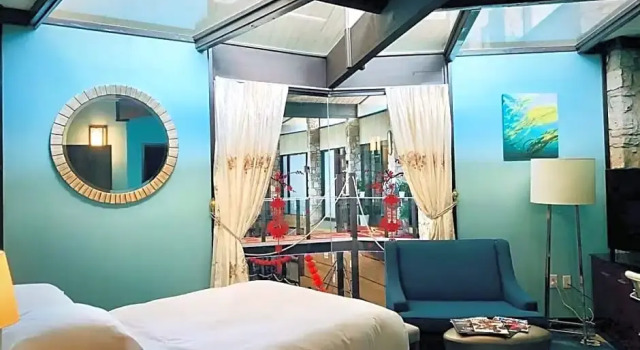 Номер Standard с видом на бассейн WangShi China Palace B&B