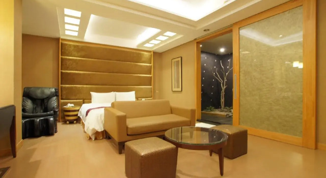 Holiday Motel - Haian Branch, Забронировать Мотель Отели Тайнань 3 звезды, рядом с Zhongshan Park, 3*