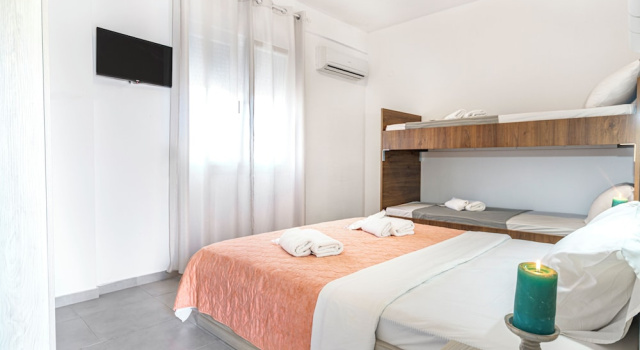 Четырёхместный семейный номер Standard Villa Pearl