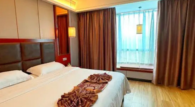 Люкс Deluxe Hehe Jewelry Hot Spring Hotel Ruili