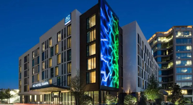 Кровать в общем номере AC Hotel by Marriott Tampa Airport