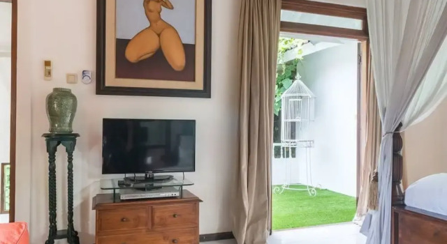 Colonial White House - Seminyak, Rezervovat Hotel Hotely v Bali se snídaní, Snídaně