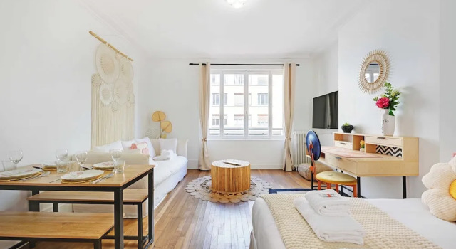 Апартаменты Charming Apartment -4p- Near Arc de Triomphe