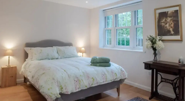 Bright Two Bedroom Ground Floor Apartment, Varaa Huoneisto Asunnot kohteessa Merseyside, Huoneisto