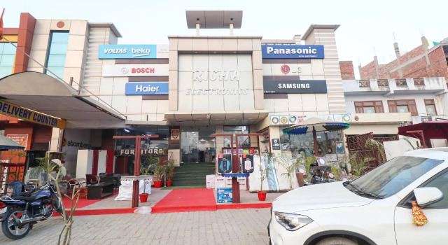 OYO 78411 The Luxury Living