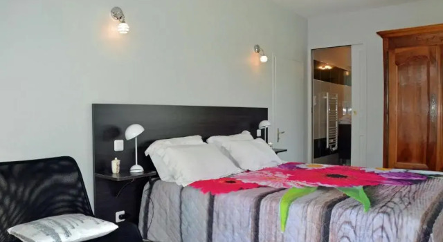 Chateau-Vert, Rezerwuj Hotel Chaveignes Indre et Loire