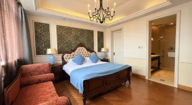 Двухместный люкс Deluxe с балконом Luhuadang Hotel