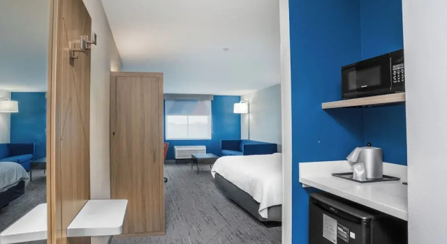 Номер Premium Holiday Inn Express & Suites Cedar Rapids NE – Marion by IHG