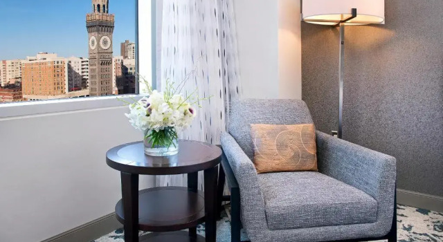 Номер Standard Hilton Baltimore Inner Harbor