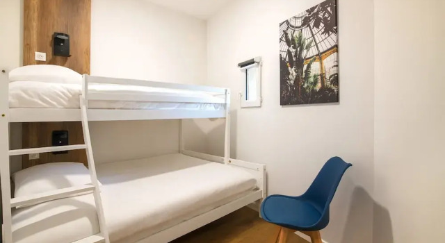 Четырёхместный семейный номер Standard CitHotel LOasis dAvignon