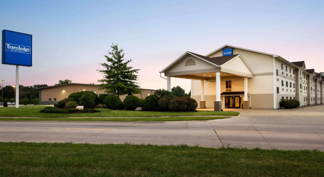 Travelodge by Wyndham Clinton Valley West Court, Reserva ahora Hotel Clinton 
