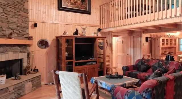 The Bears Den