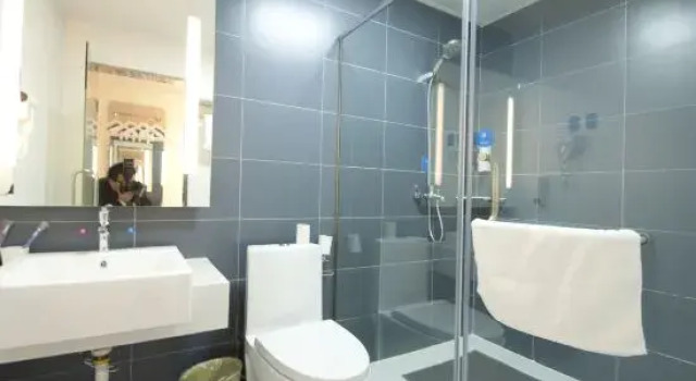 Huamei Hotel (Linyi Luozhuang District Government), Prenota Hotel Hotel a Shandong con parcheggio, Parcheggio