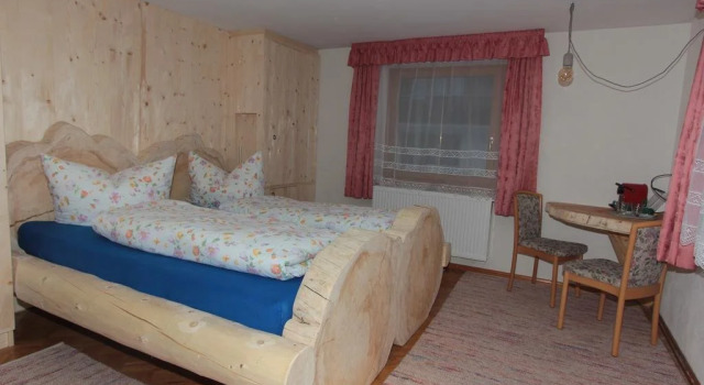 Haus am Rain, Book Hotel Hotels in Vorarlberg with Parking, Parking