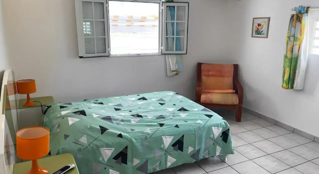Apartment With 2 Bedrooms In Le Moule With Enclosed Garden And Wifi 300 M From The Beach, Varaa Huoneisto Le Moule Grande-Terre