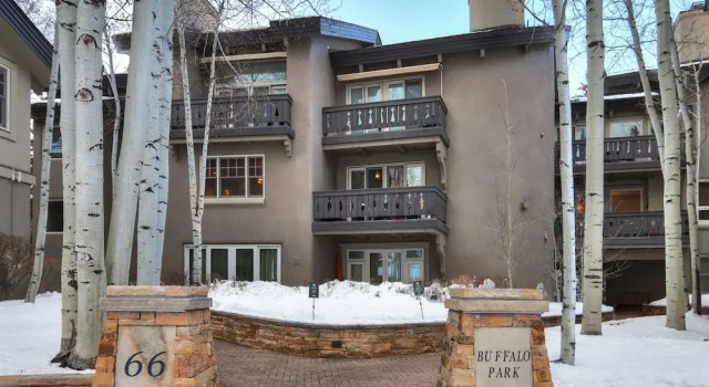 Arrowhead Village BP12 - 3 Br Condo, Забронировать Отель Отели Бивер-Крик с бассейном, Бассейн